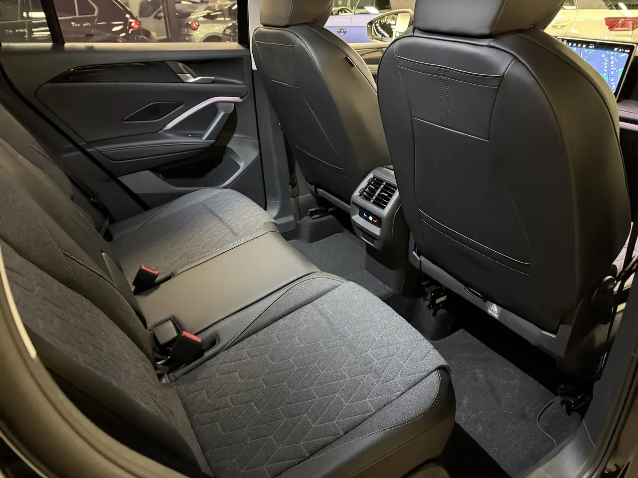 Volkswagen Tiguan Tiguan 1.5 eTSI DSG Life plus * 0 km ! * NEW 9