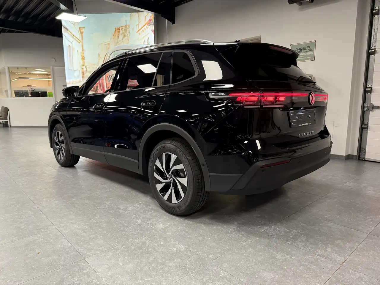 Volkswagen Tiguan Tiguan 1.5 eTSI DSG Life plus * 0 km ! * NEW 3