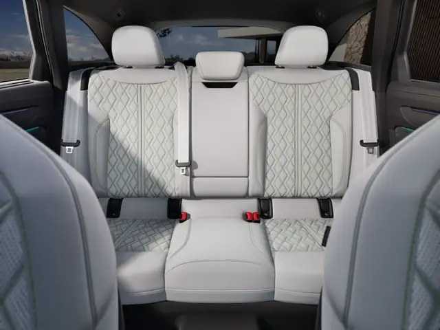Audi A6 view 10
