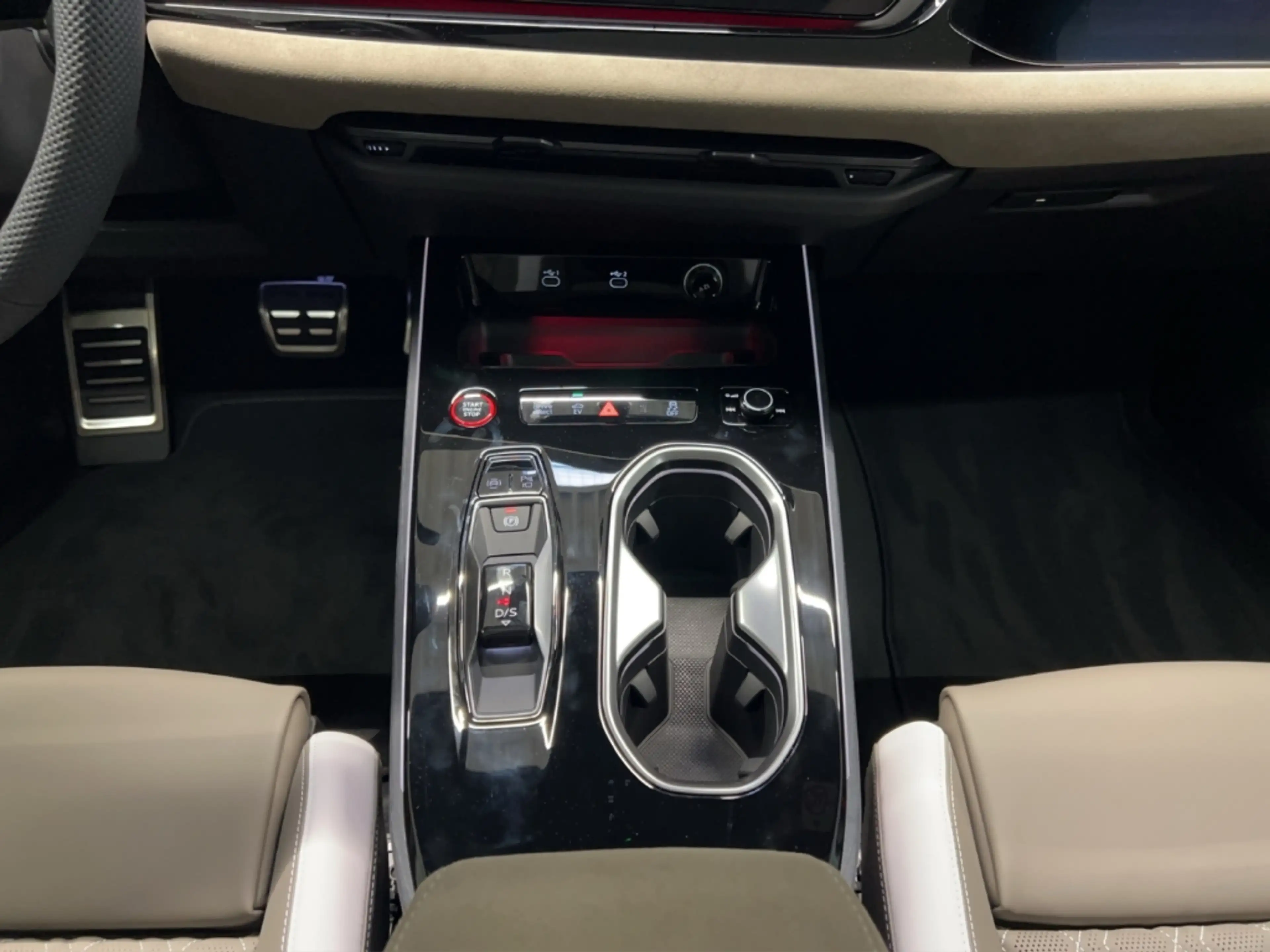 Audi A6 allroad e-hybrid qu.  exclusive ! TECHPRO MATRIX AHK PANO — photo 13