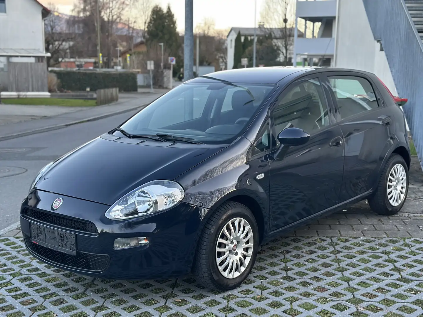 Fiat Punto 1,2 69 Lounge - 2