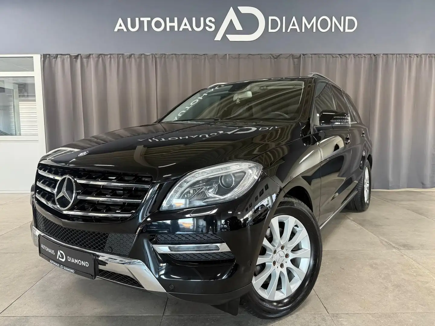Mercedes-Benz ML 350 BlueTec* 4-MATIC * KAMERA * LUFTFAHRWERK * Noir - 2