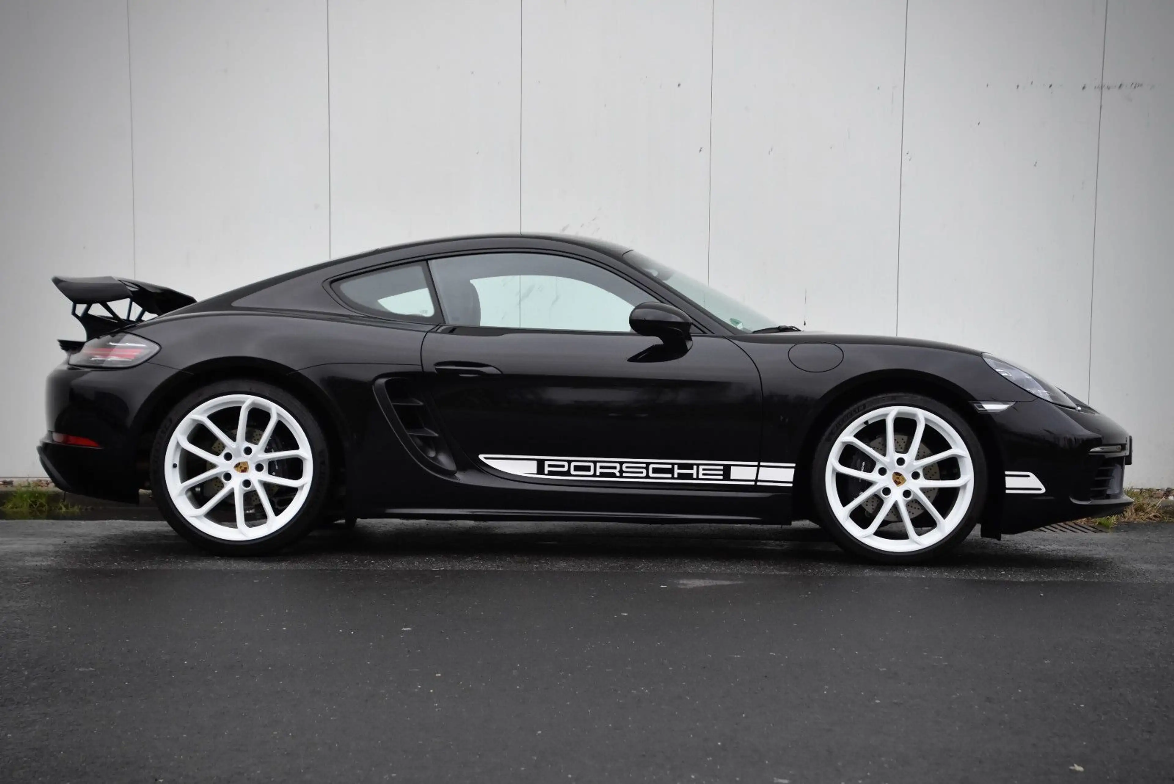 Porsche Cayman 718 Style Edition GT4 Carbon TechArt — photo 4