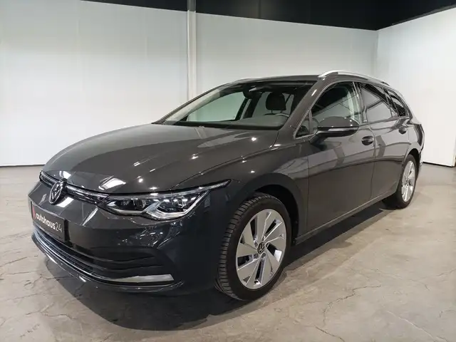 Volkswagen Golf view 3