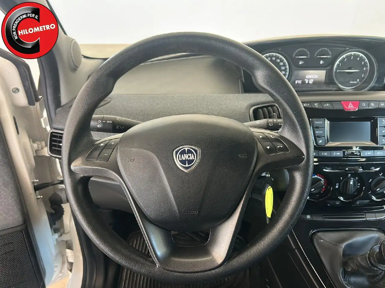 Lancia Ypsilon 2021 — фото 9