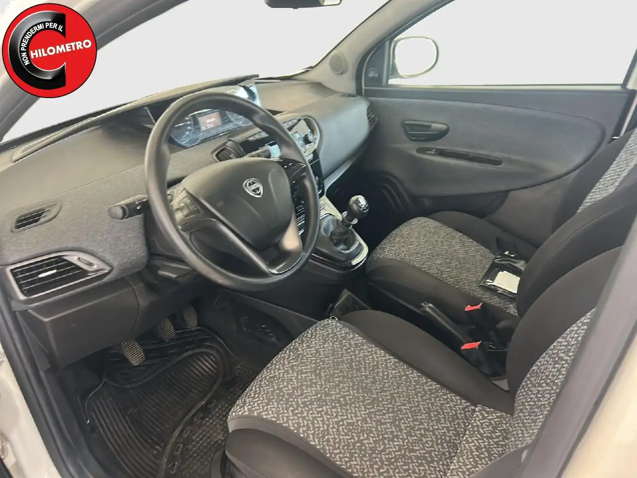 Lancia Ypsilon 2021 — фото 7