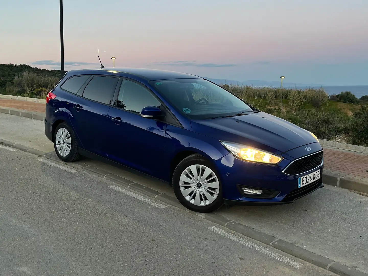 Ford Focus Focus Sb. 1.5TDCi Trend+ 95 Trend+ Azul - 1