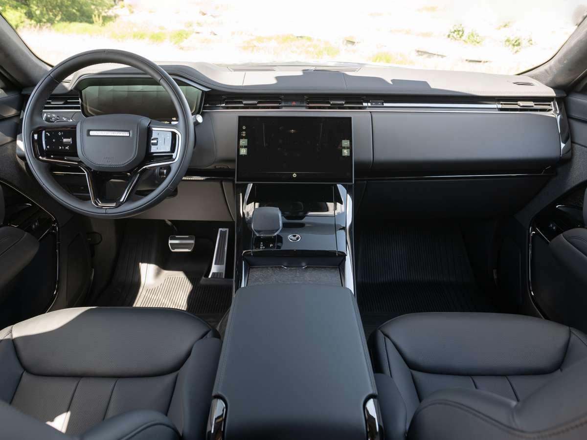 2026 Land Rover Range Rover Sport P400 DYNAMIC HSE alt 4