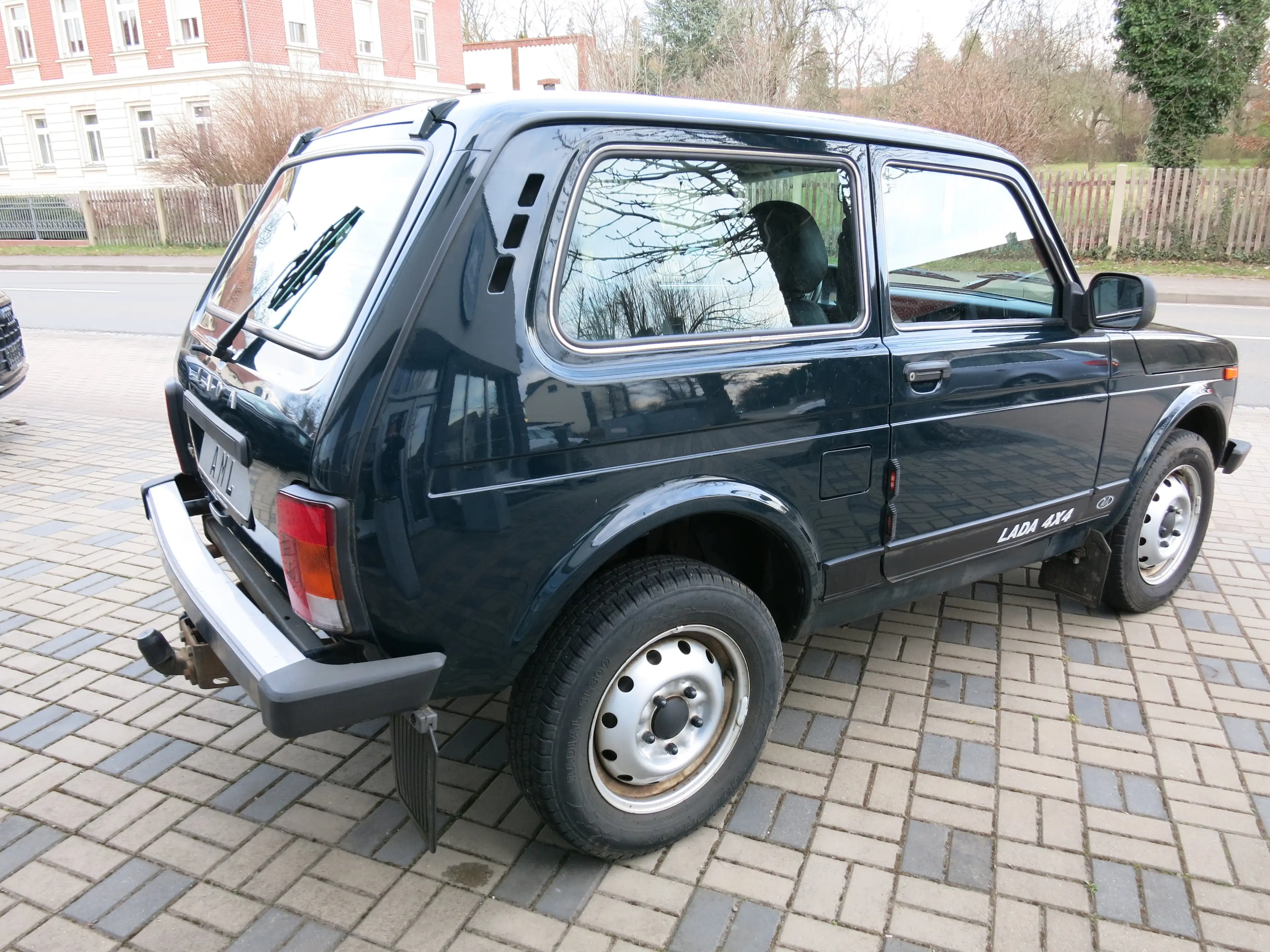 Lada Taiga Basis 4x4 1,9T Anhängelast 1.HAND TÜV+AU NEU — photo 5