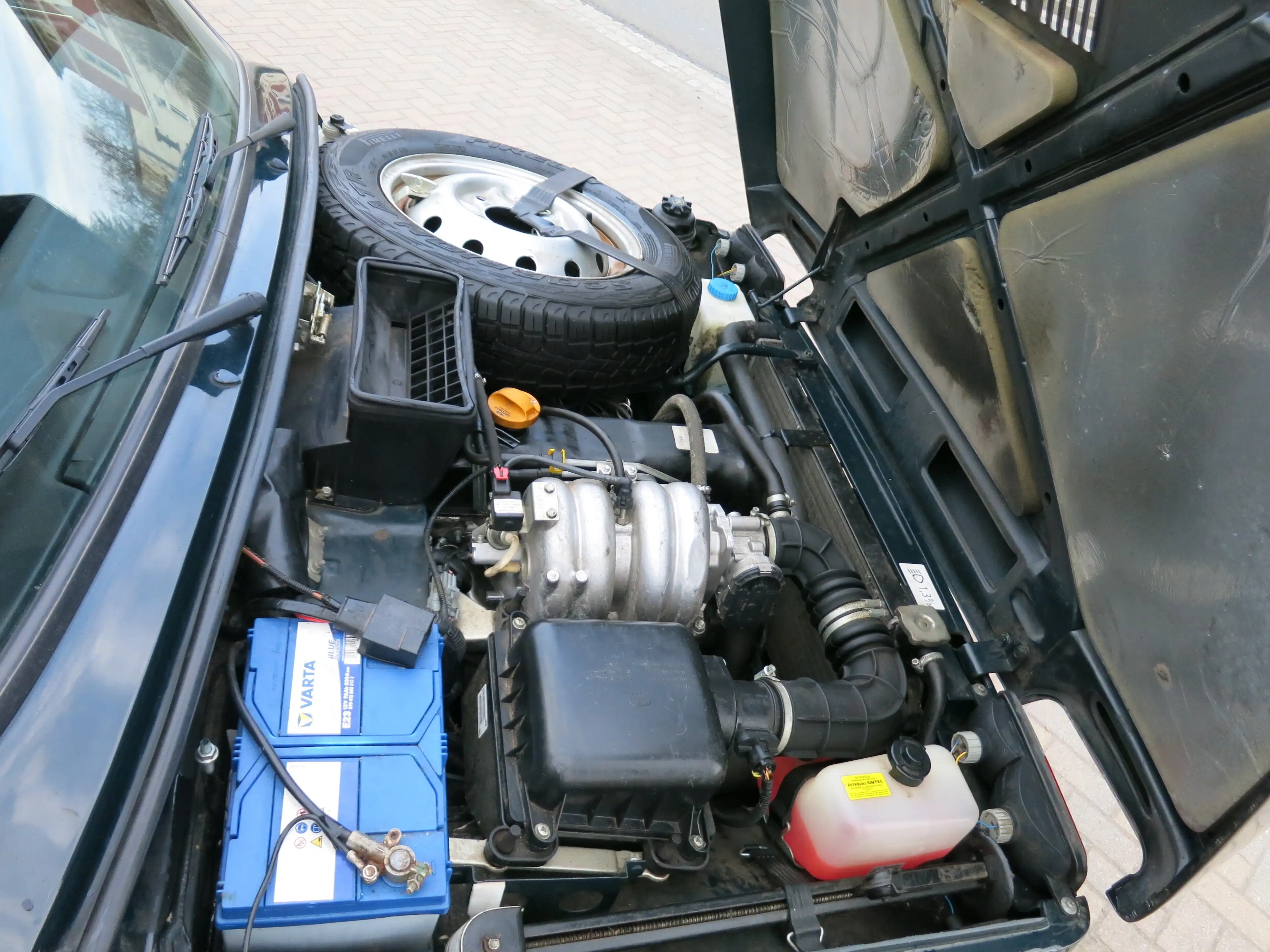 Lada Taiga Basis 4x4 1,9T Anhängelast 1.HAND TÜV+AU NEU — photo 14