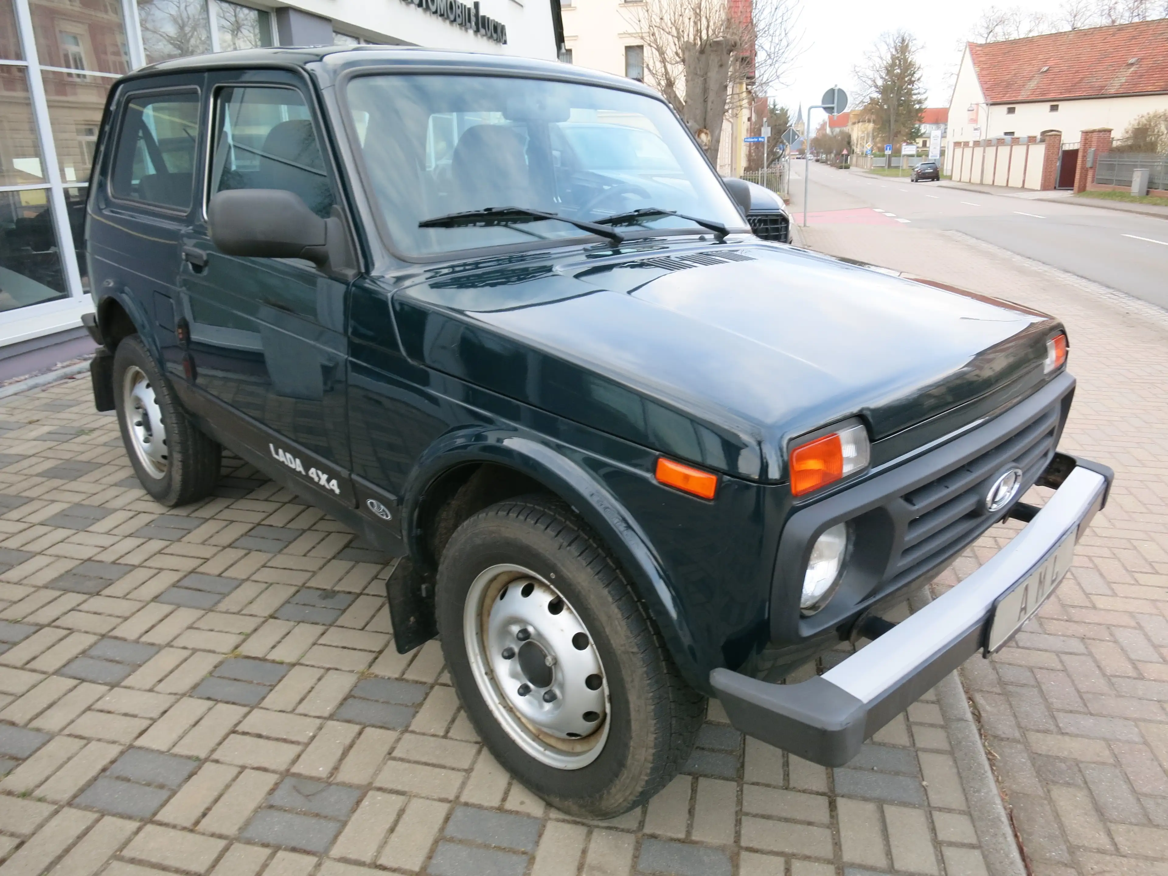 Lada Taiga Basis 4x4 1,9T Anhängelast 1.HAND TÜV+AU NEU — photo 3