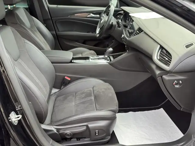 Opel Insignia view 15