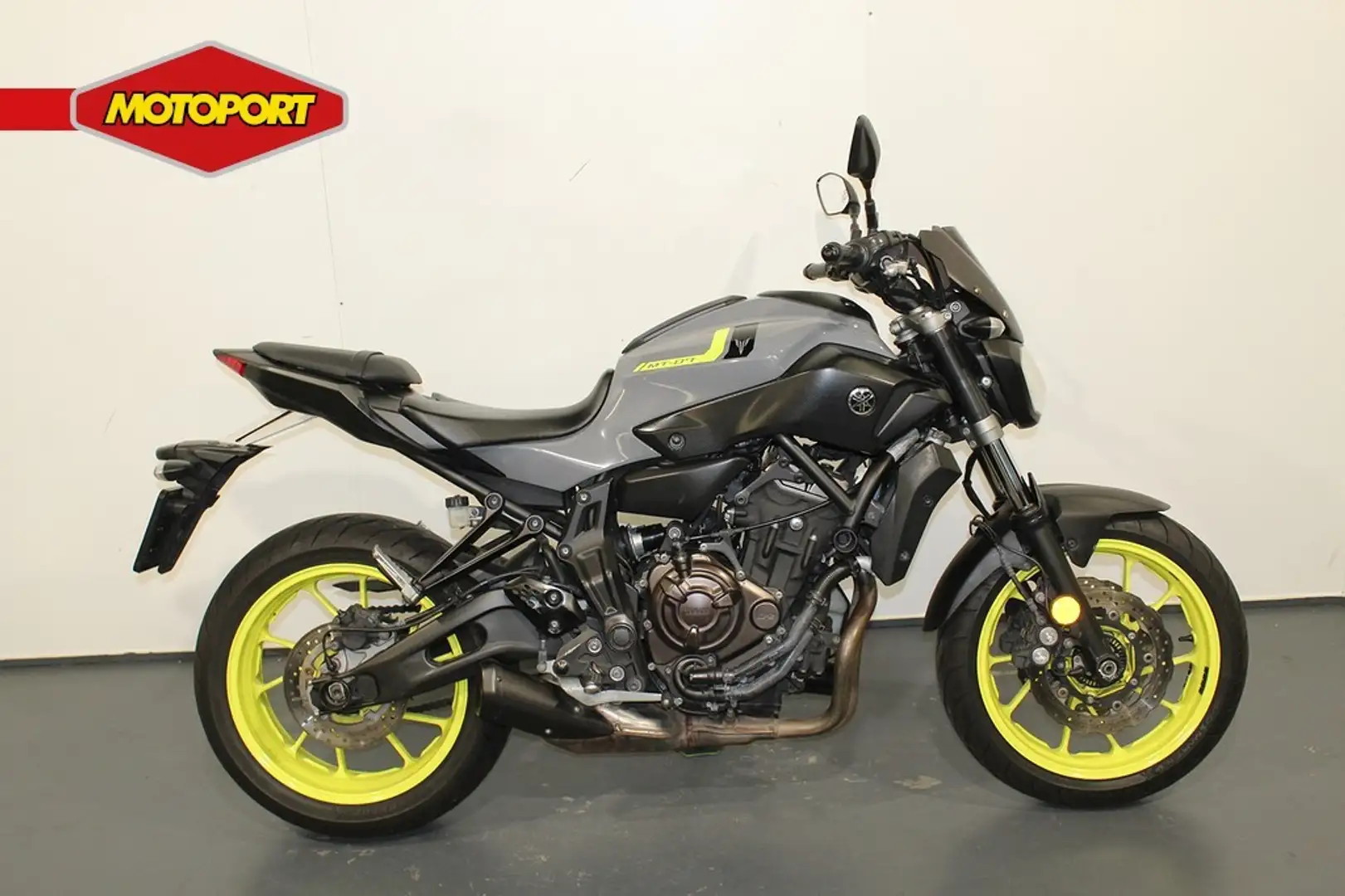 Yamaha MT-07 Zwart - 1