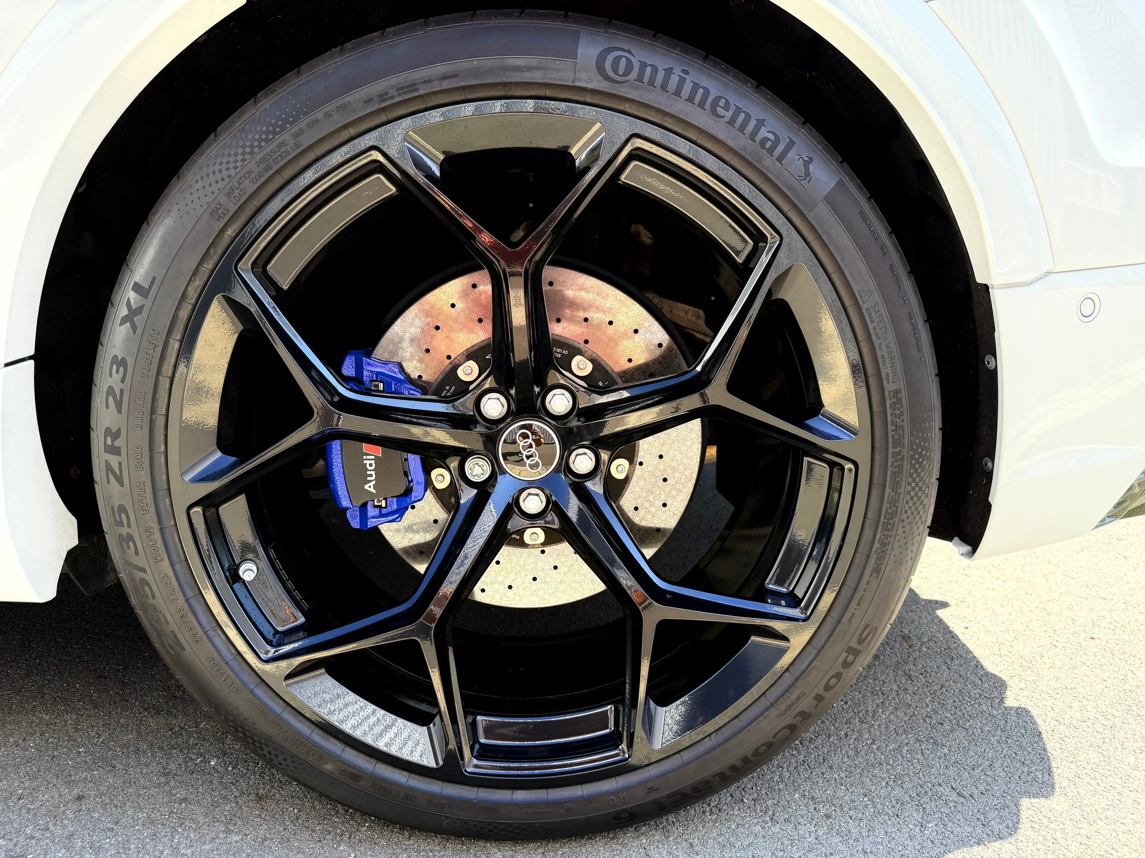 Audi RS Q8 RSQ8 performance Pano Massage HD-Laser 305km/h eAHK 1. Hand Scheckheft unfalfrei — photo 8