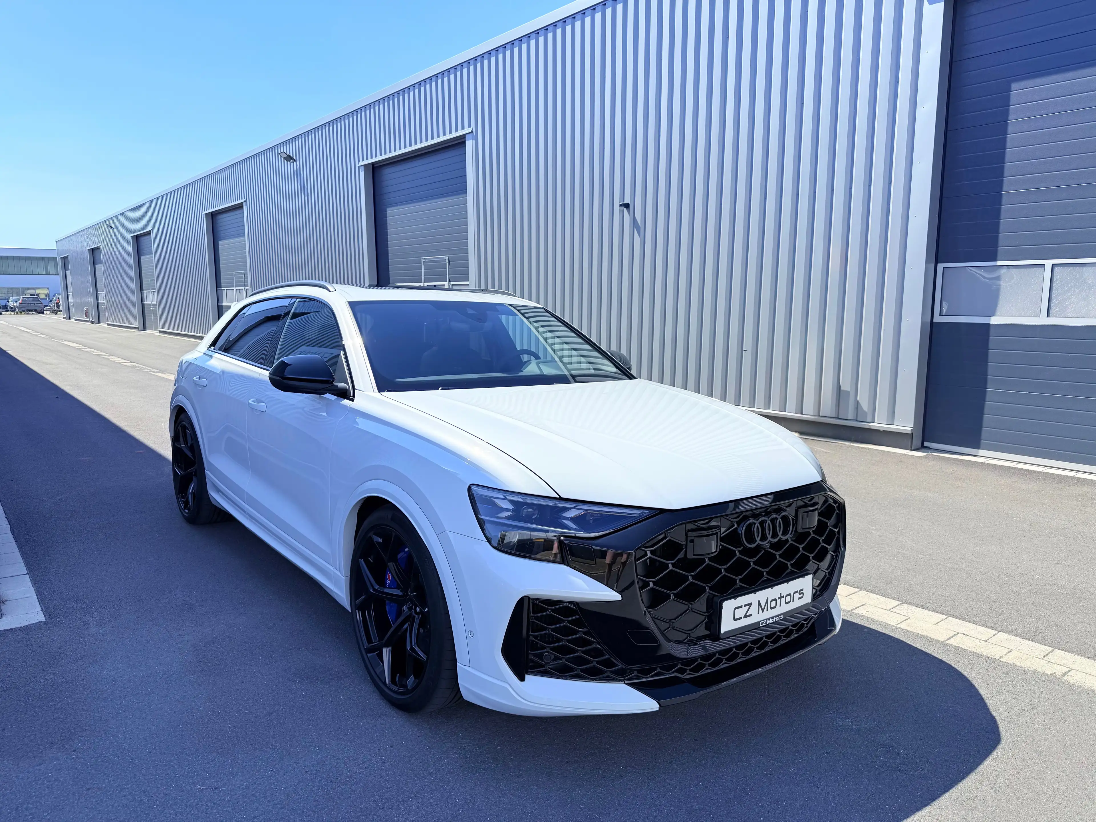 Audi RS Q8 RSQ8 performance Pano Massage HD-Laser 305km/h eAHK 1. Hand Scheckheft unfalfrei — photo 3