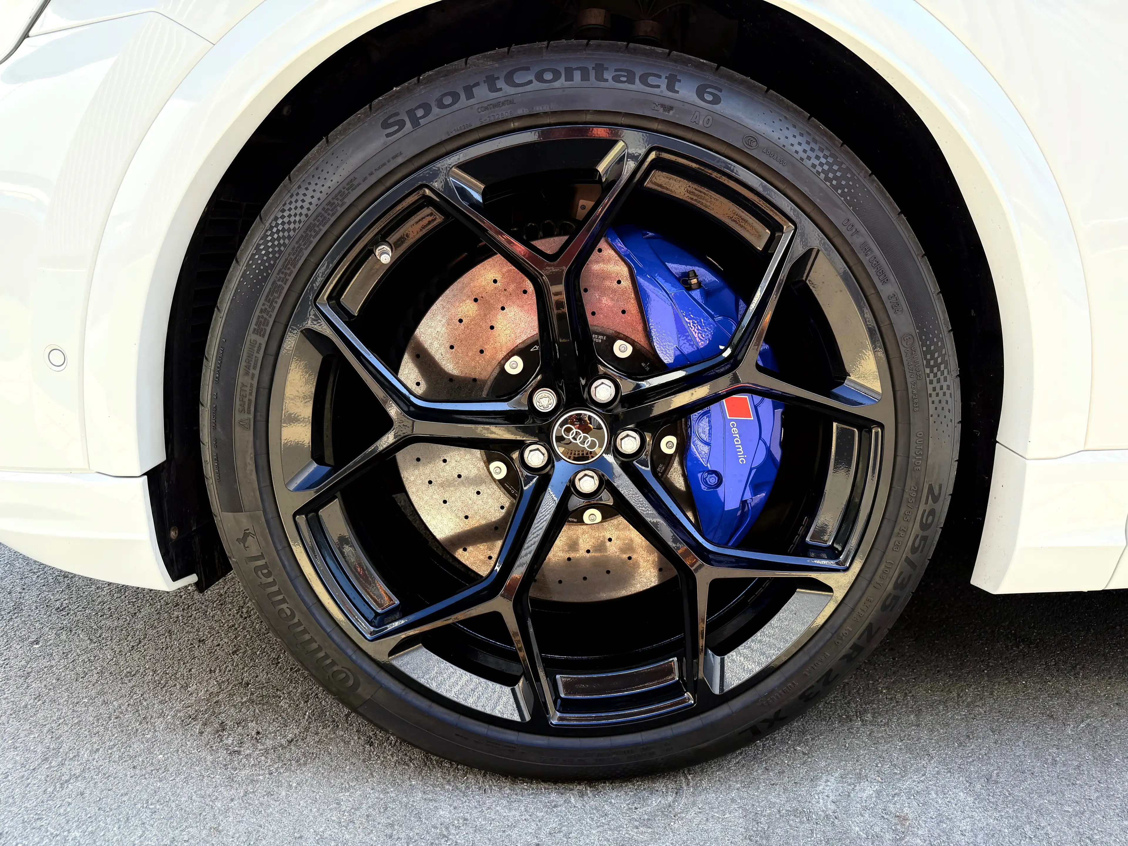 Audi RS Q8 RSQ8 performance Pano Massage HD-Laser 305km/h eAHK 1. Hand Scheckheft unfalfrei — photo 7