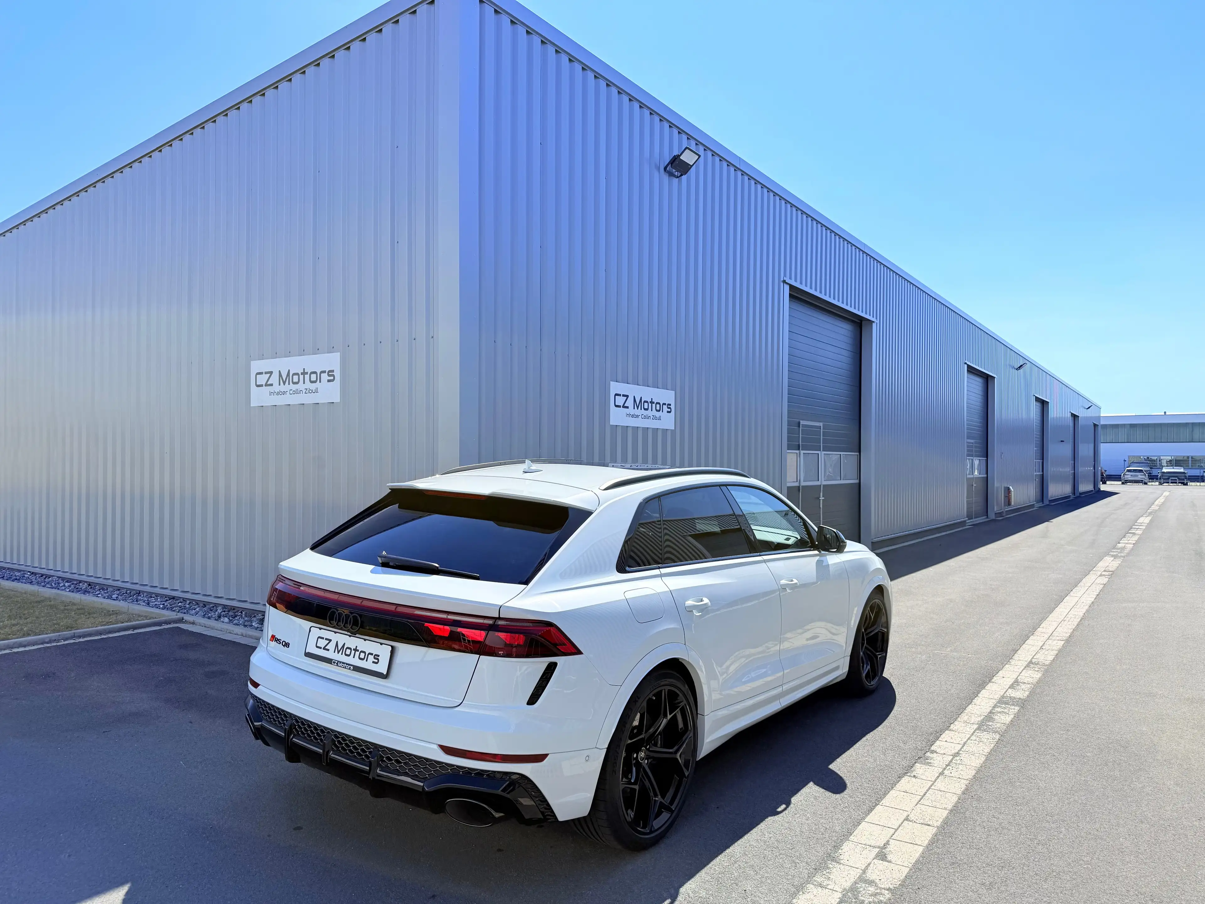 Audi RS Q8 RSQ8 performance Pano Massage HD-Laser 305km/h eAHK 1. Hand Scheckheft unfalfrei — photo 2