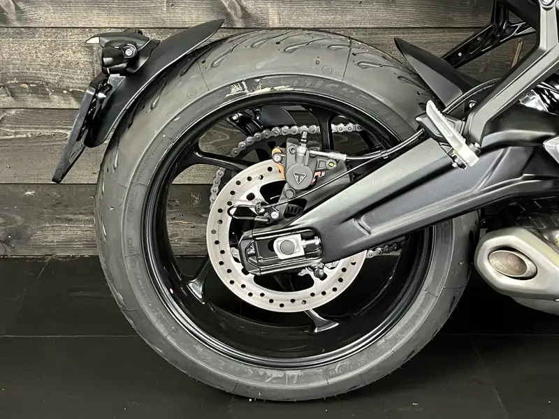 Triumph Trident 660 - foto 4