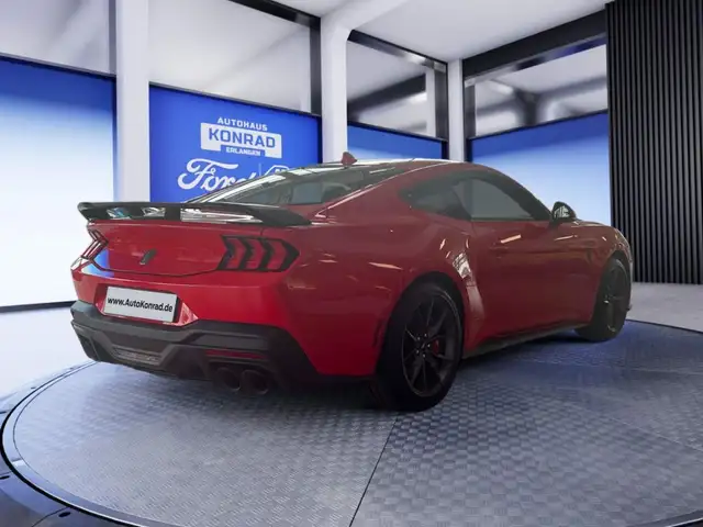Ford Mustang view 5