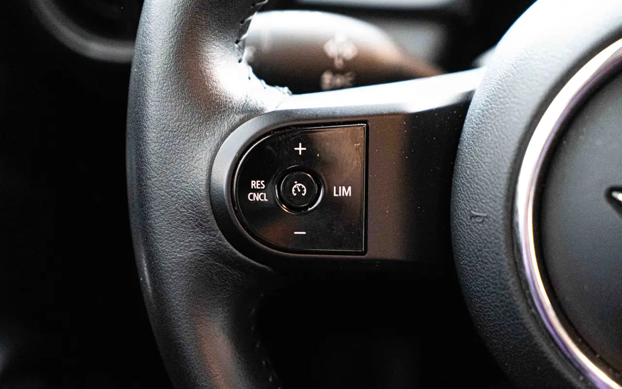 MINI One Mini One Essential Incl. LED - Carplay - Navi 12