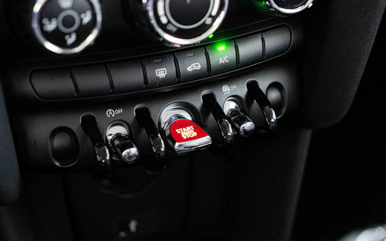 MINI One Mini One Essential Incl. LED - Carplay - Navi 18
