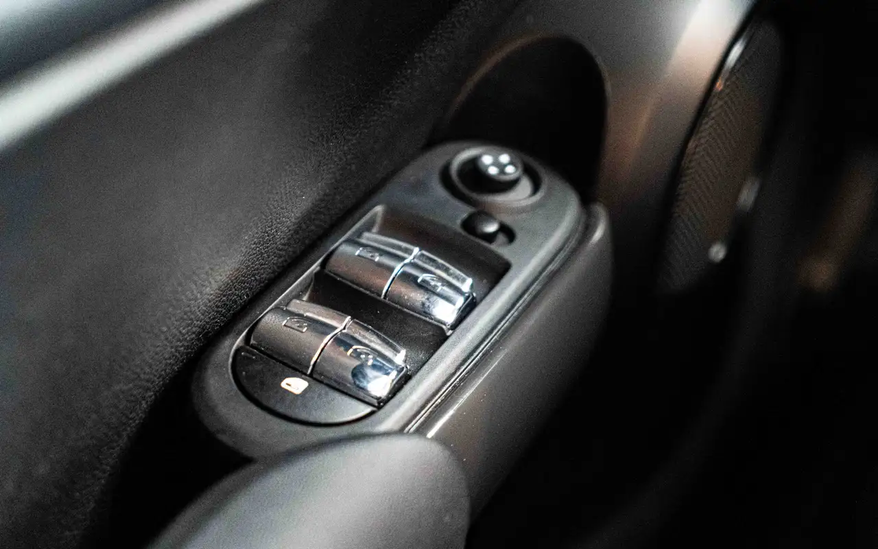 MINI One Mini One Essential Incl. LED - Carplay - Navi 26