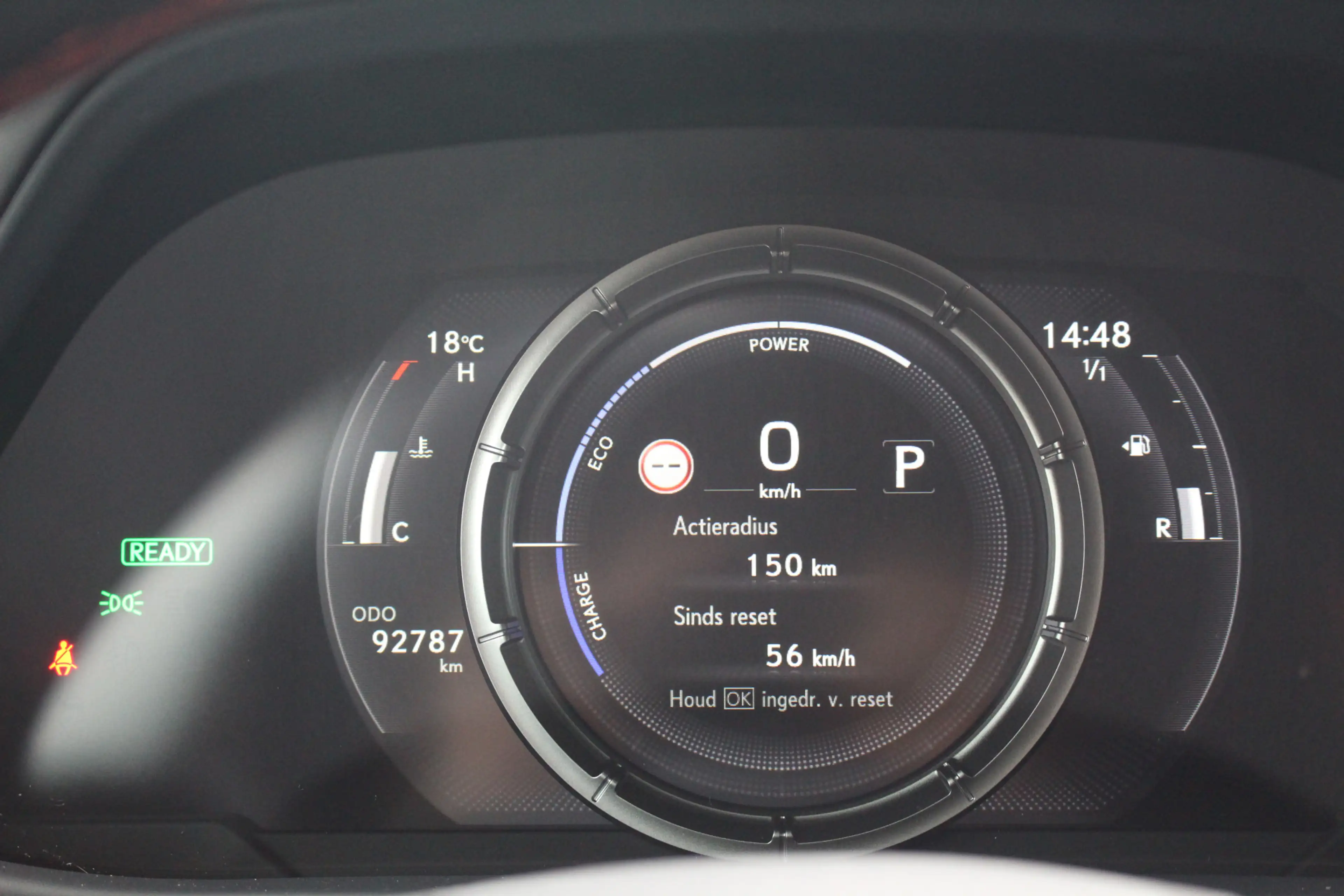 Lexus UX 250h Hybride AWD F-Sport Premium I Wit Metallic I Mark — photo 8