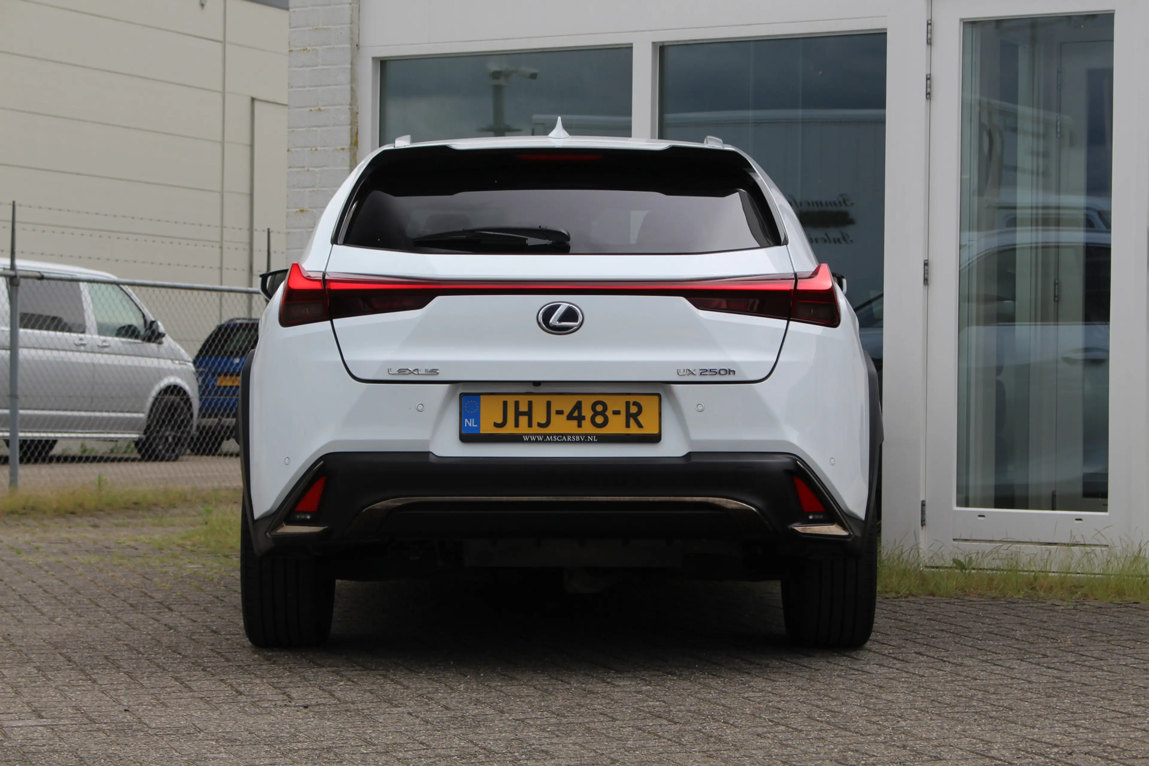 Lexus UX 250h Hybride AWD F-Sport Premium I Wit Metallic I Mark — photo 4