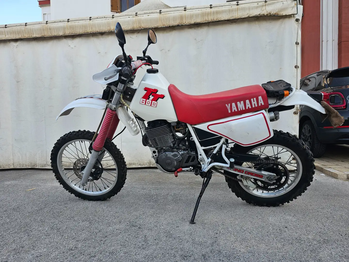 Yamaha TT 600 Blanc - 1