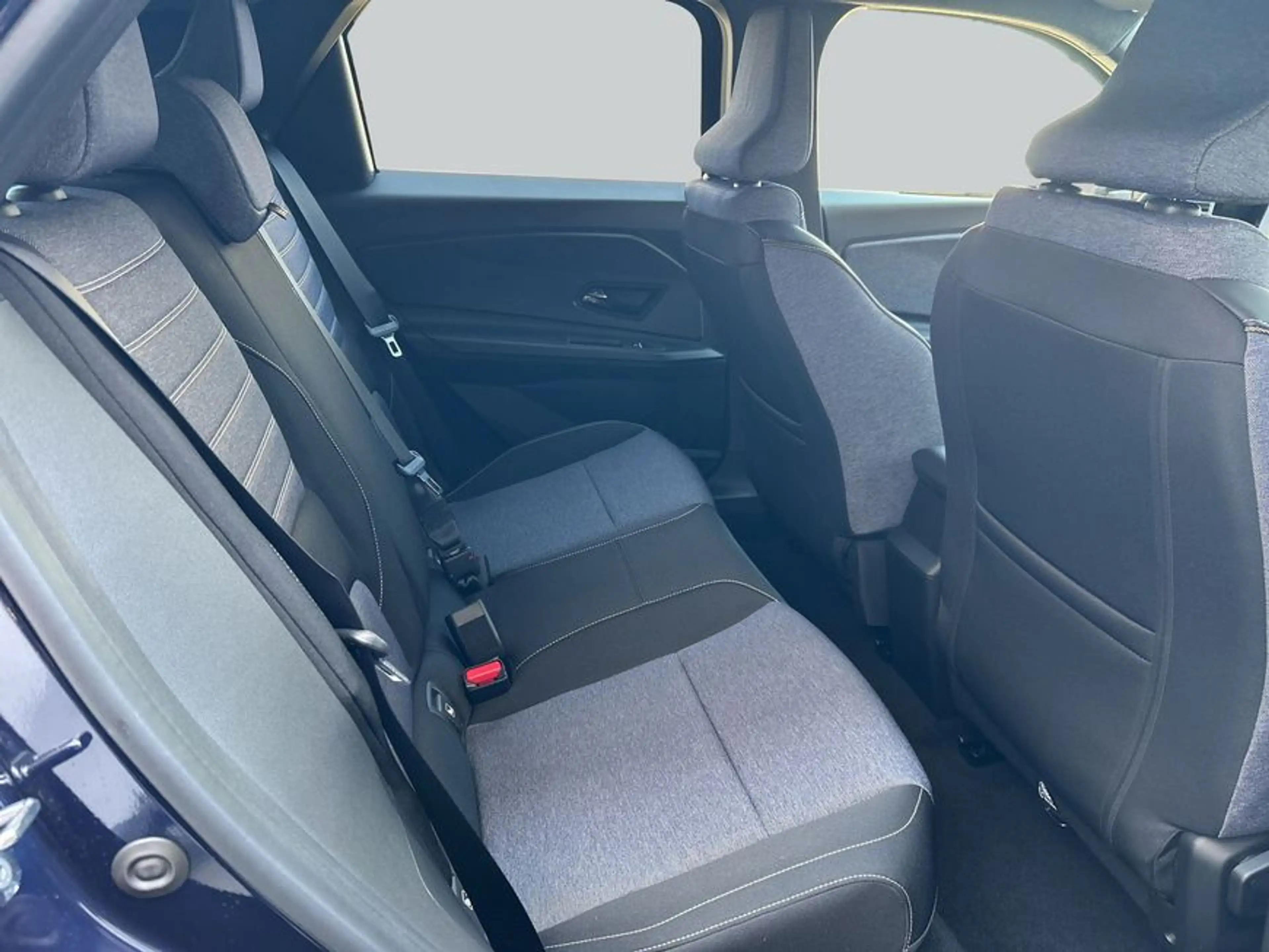 Renault R 5 E-Tech Techno 150 Comfort Range 110 kW — photo 12