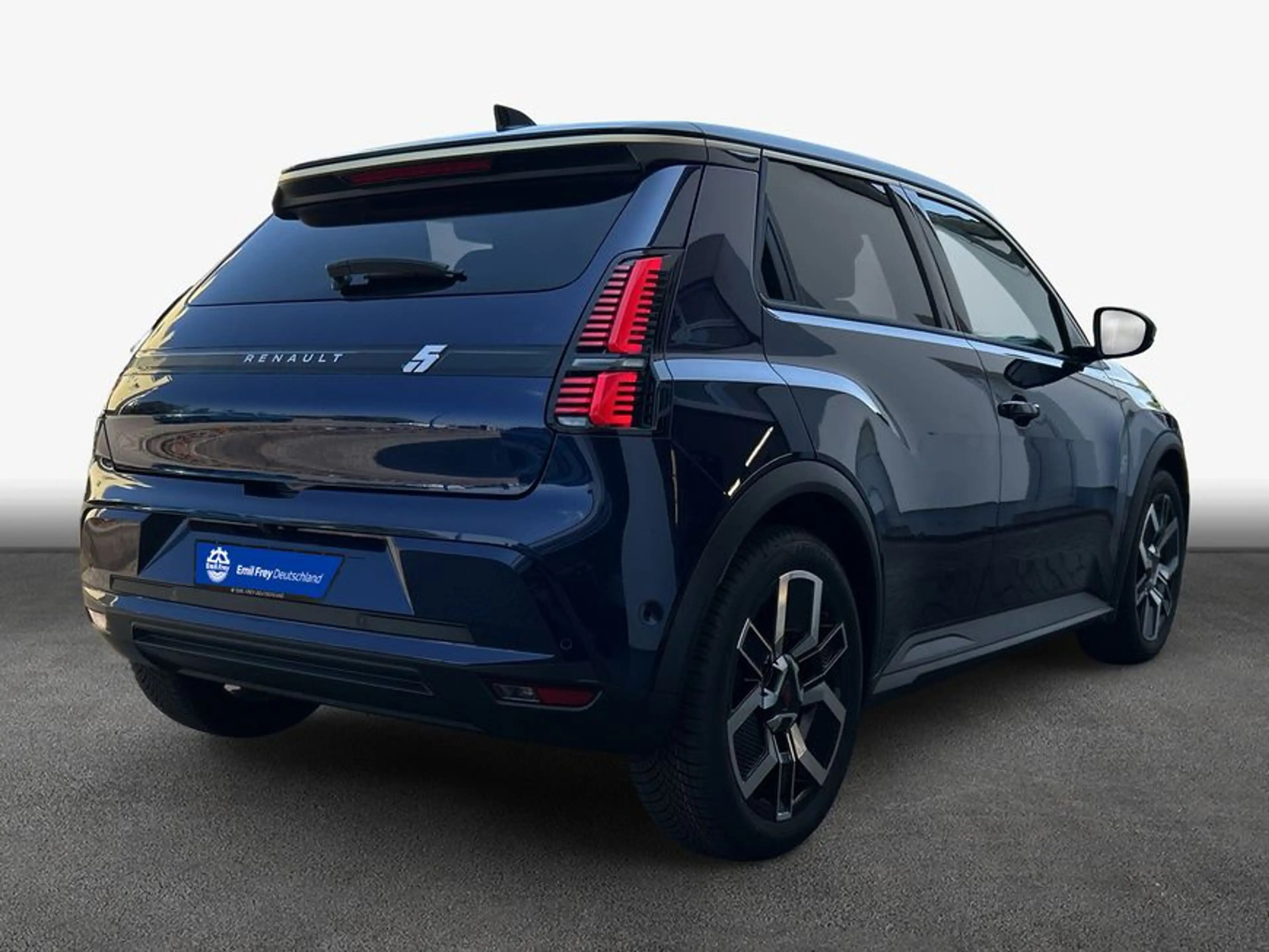 Renault R 5 E-Tech Techno 150 Comfort Range 110 kW — photo 2