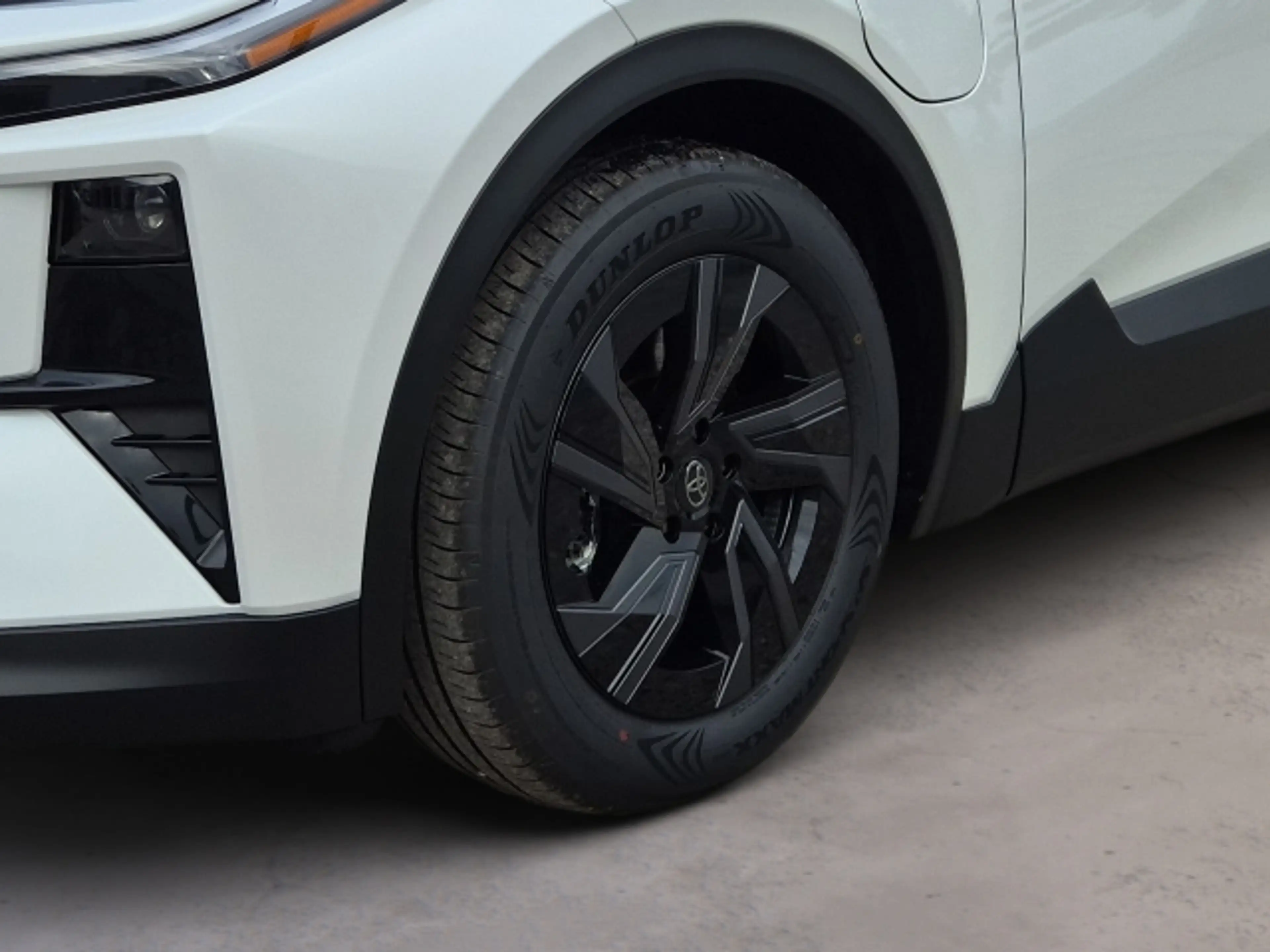 Toyota C-HR+ C-HR+ Teamplayer — photo 8