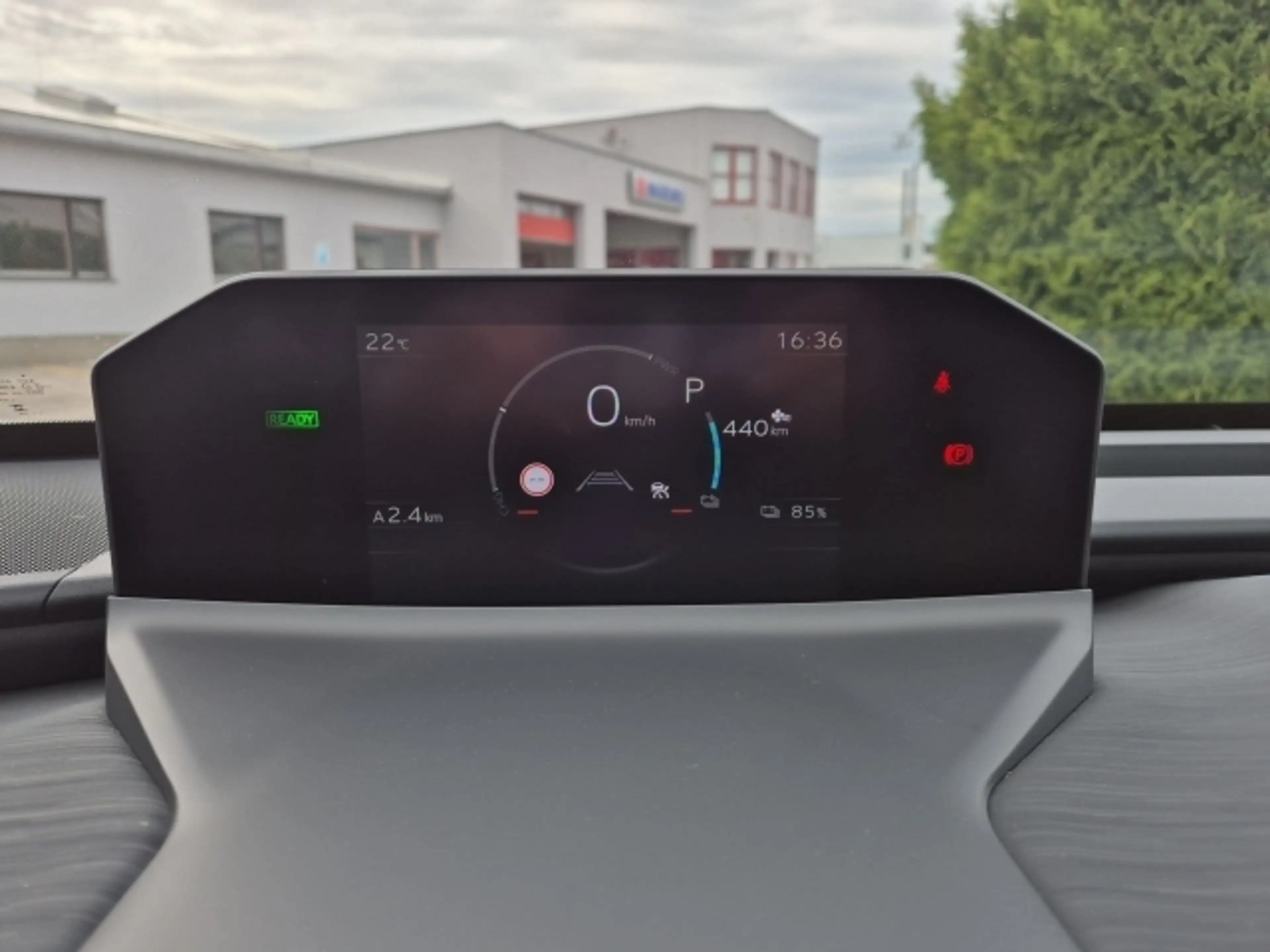 Toyota C-HR+ C-HR+ Teamplayer — photo 10