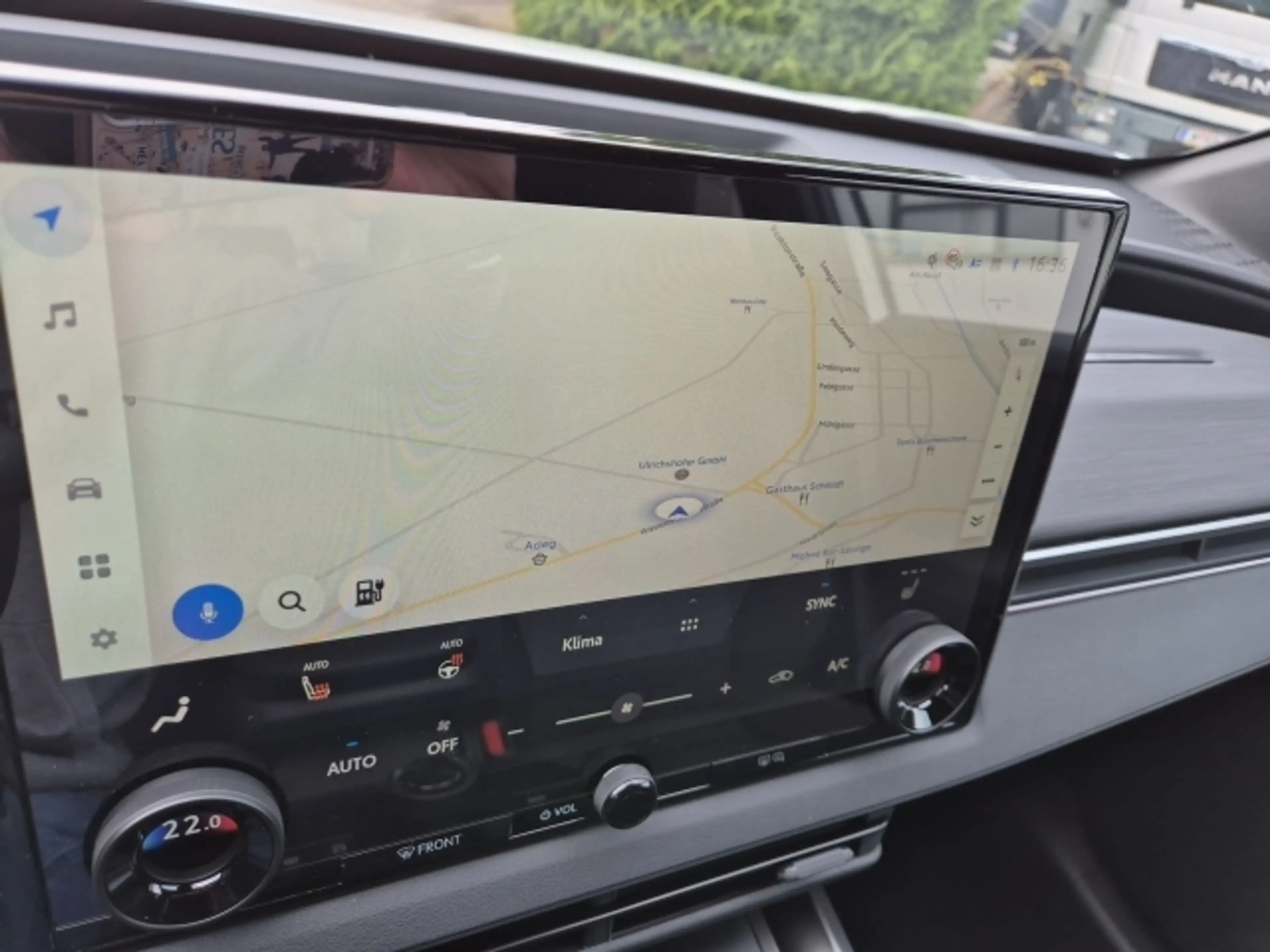 Toyota C-HR+ C-HR+ Teamplayer — photo 11