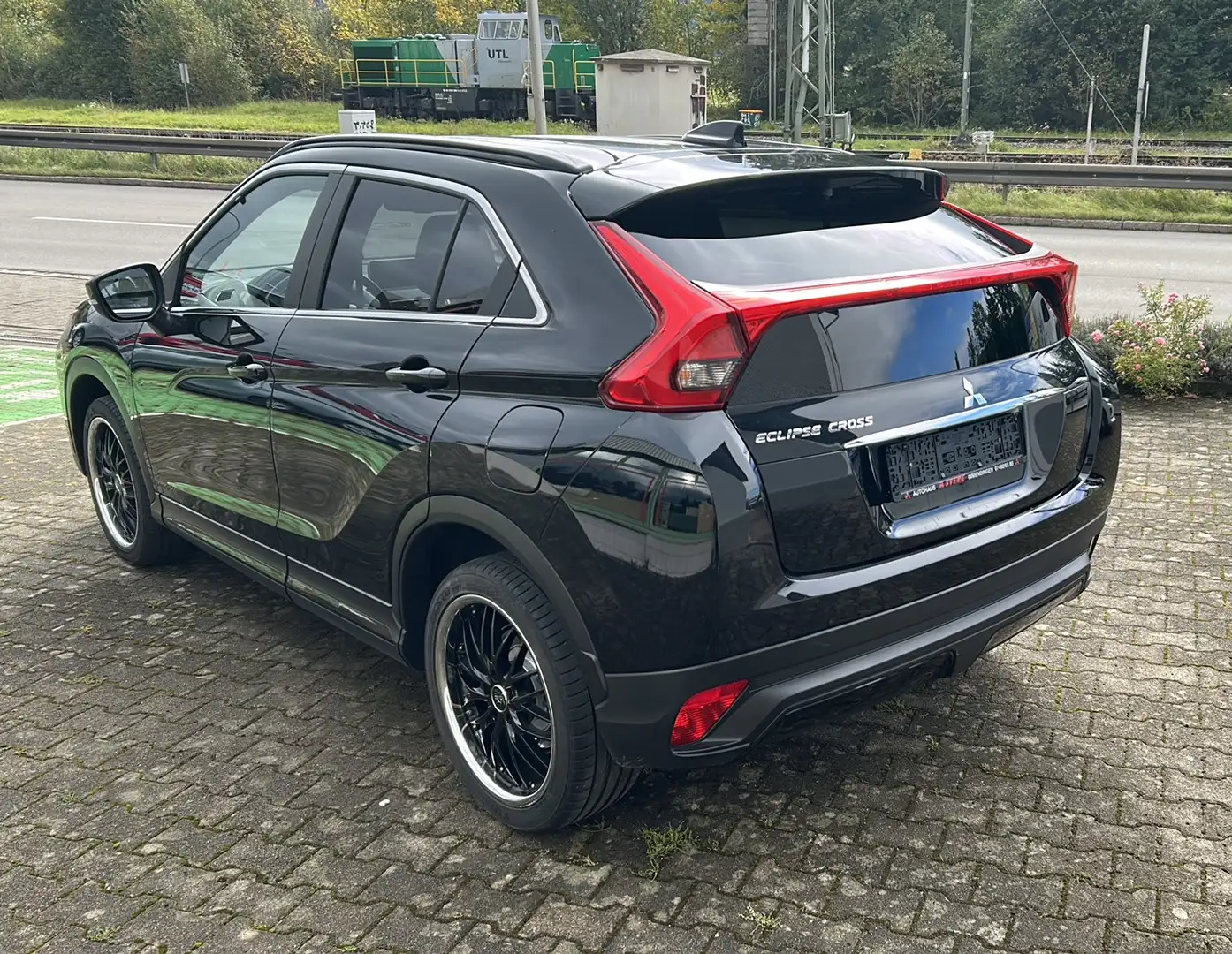 Mitsubishi Eclipse Cross Connect 2WD Zwart - 2