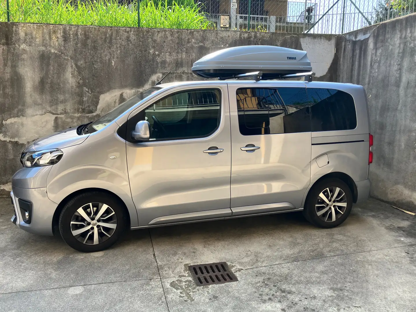 Toyota Proace 1.5 D executive Grigio - 1
