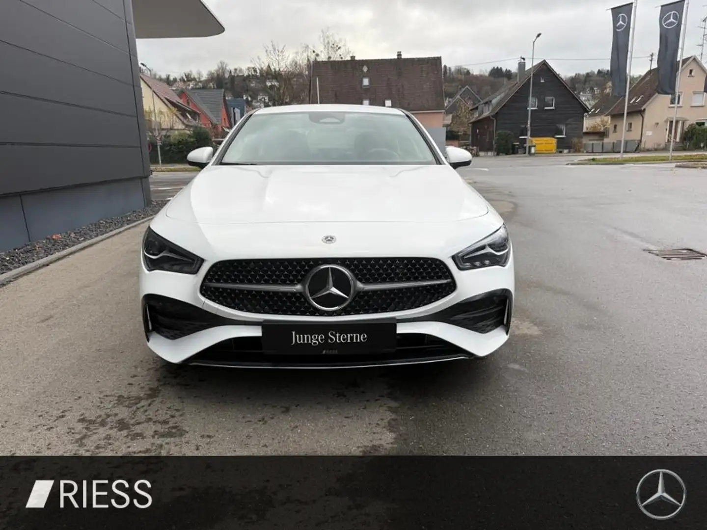 Mercedes-Benz CLA 180 AMG+MBUX+LED+Ambiente+Rückfahrkamera+++ Weiß - 2