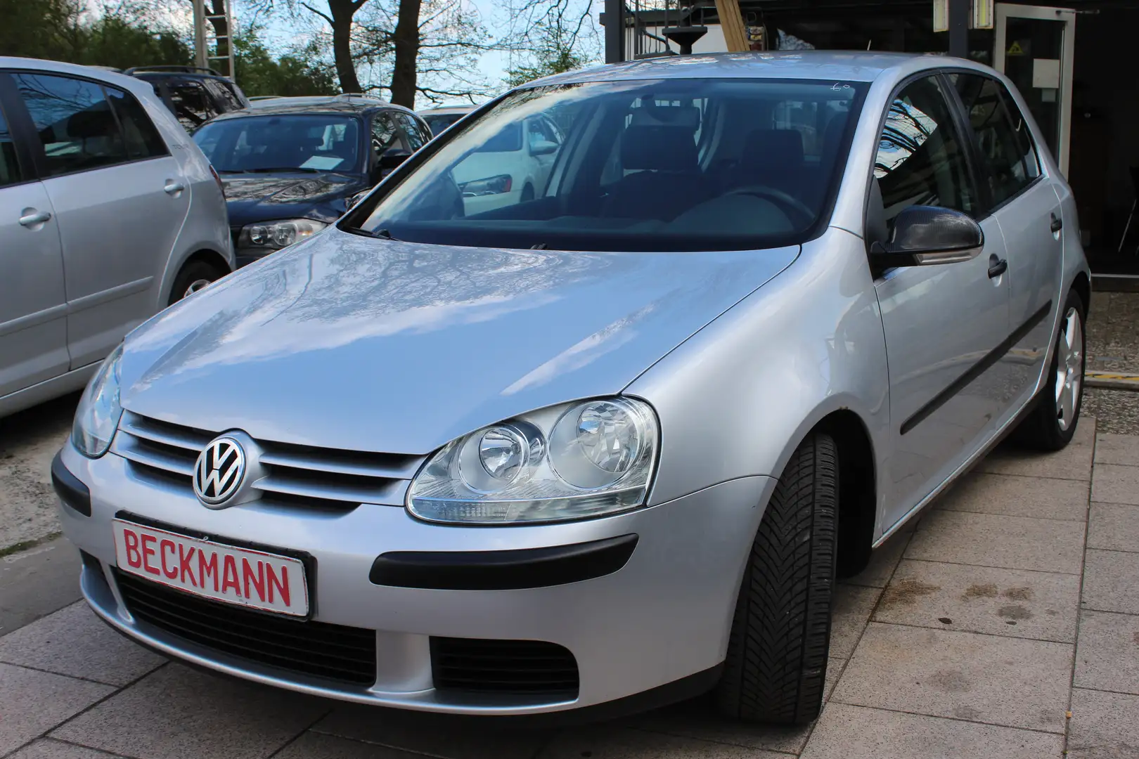Volkswagen Golf Trendline Automatik Zilver - 1