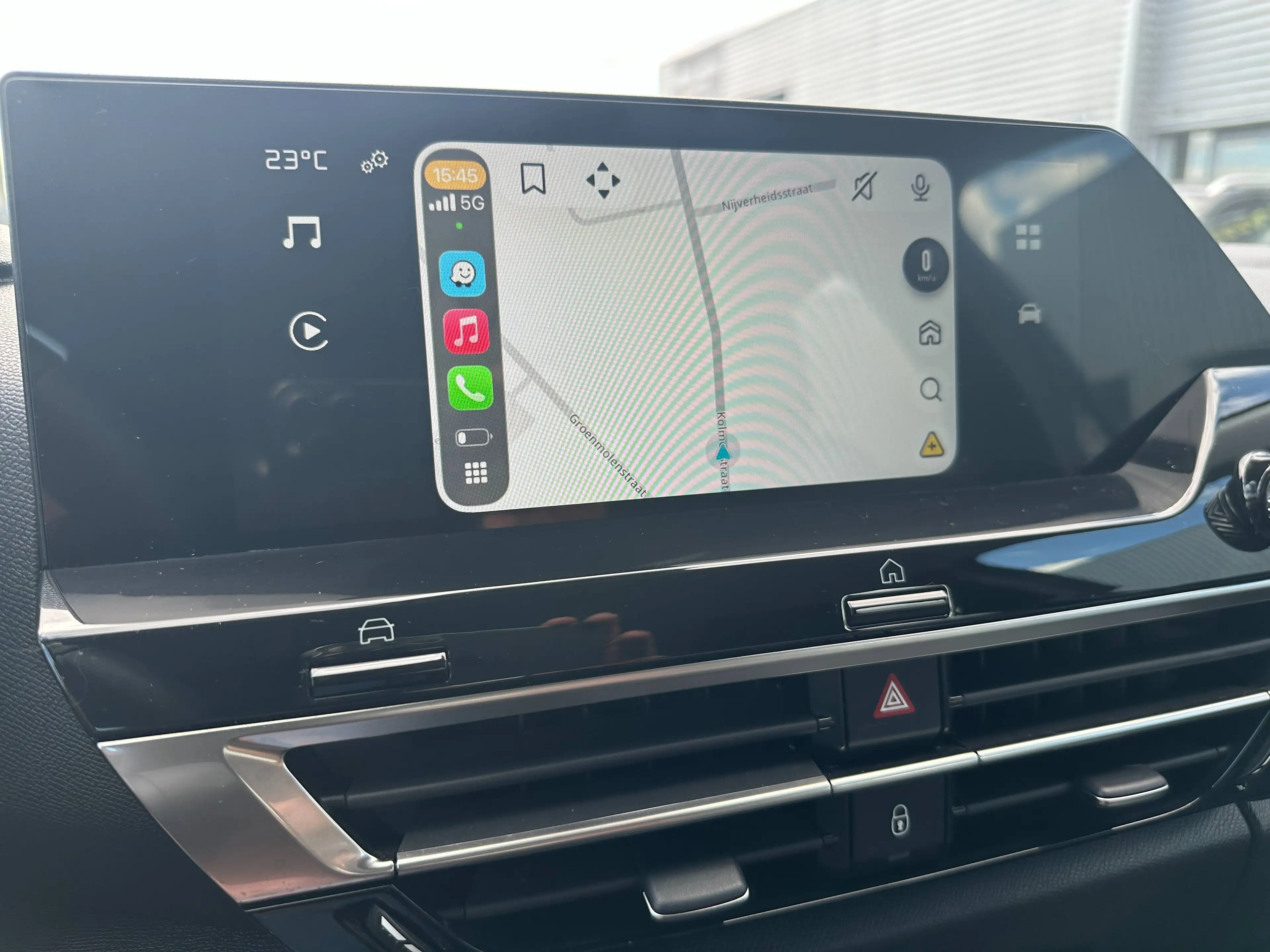 Citroen C4 C4 1.2 PureTech Feel S — photo 15