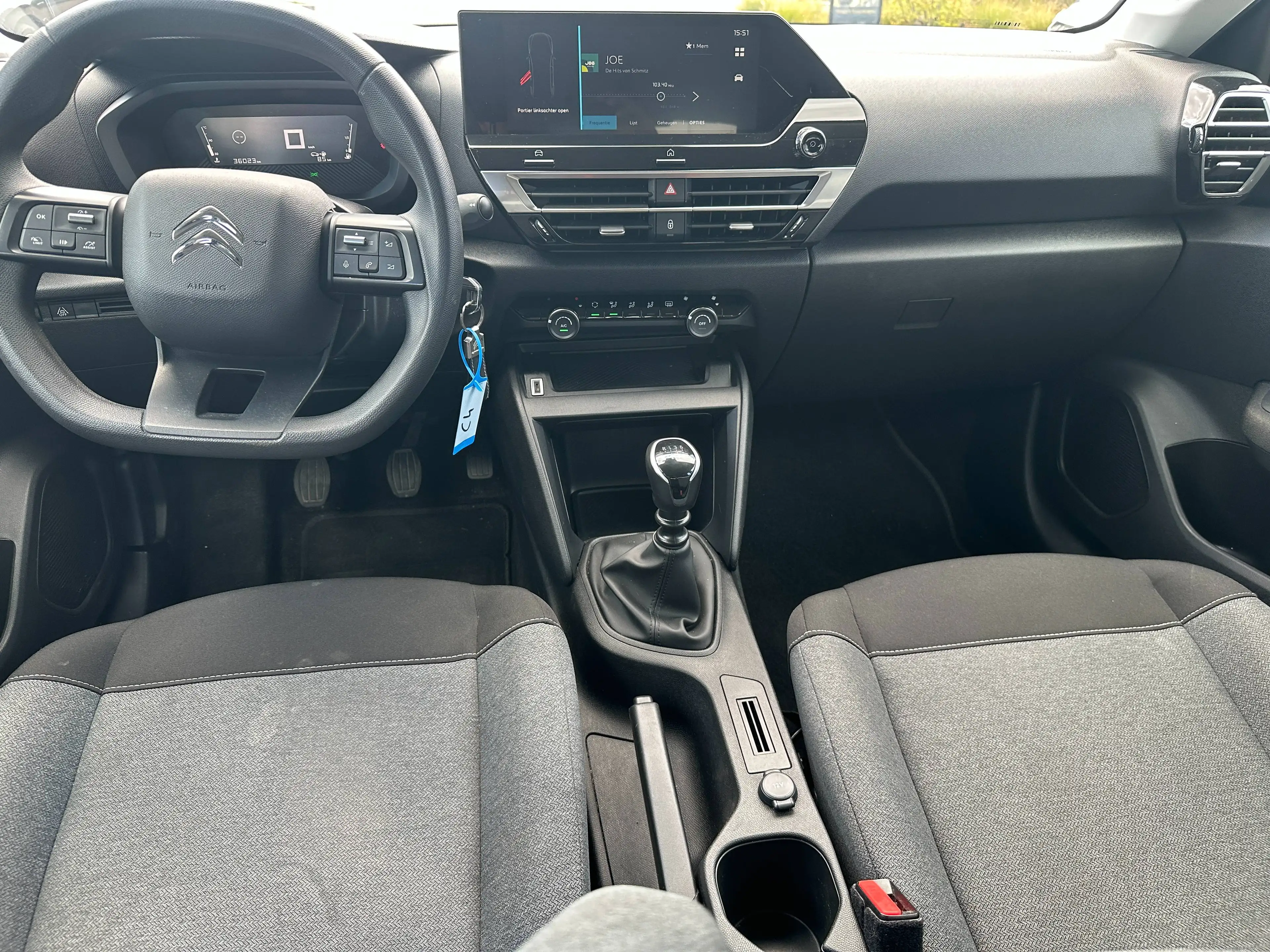Citroen C4 C4 1.2 PureTech Feel S — photo 11