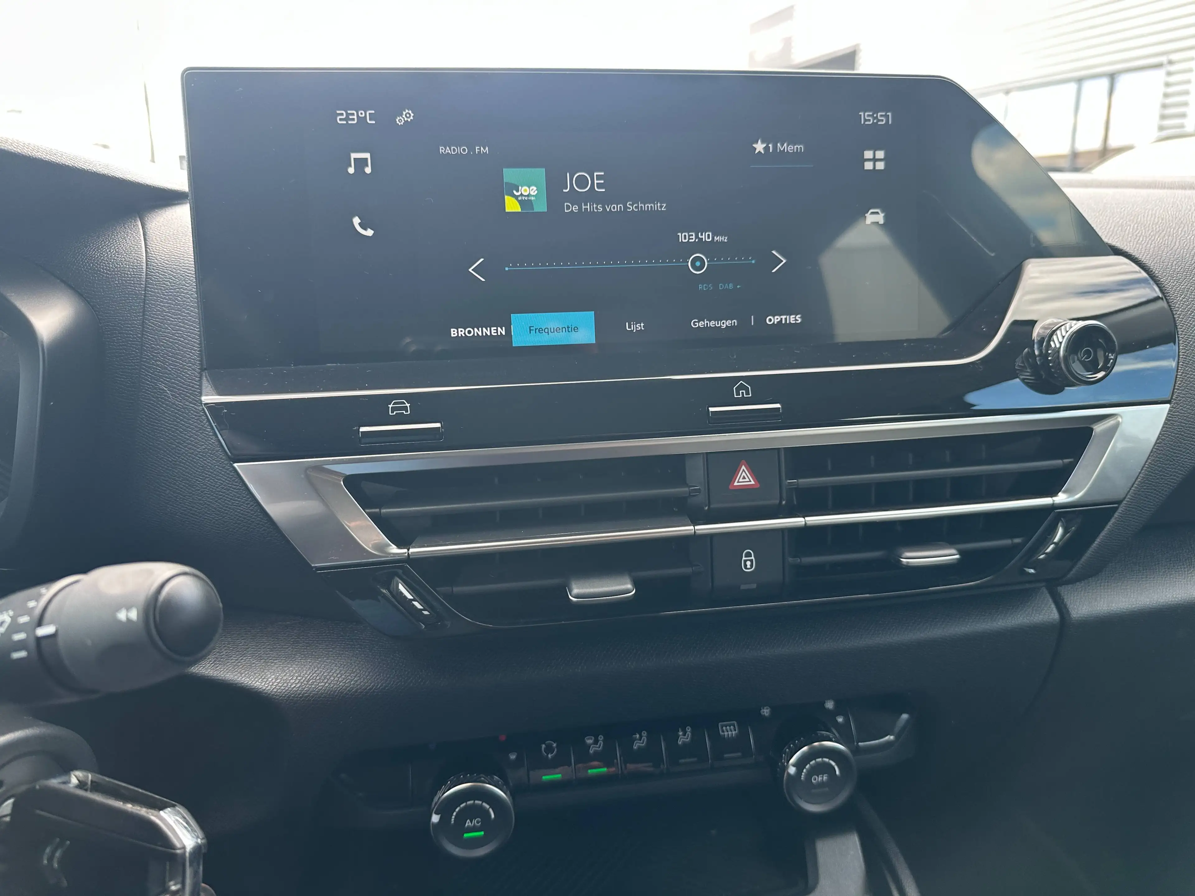 Citroen C4 C4 1.2 PureTech Feel S — photo 12