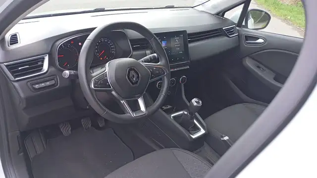 Renault Clio view 8