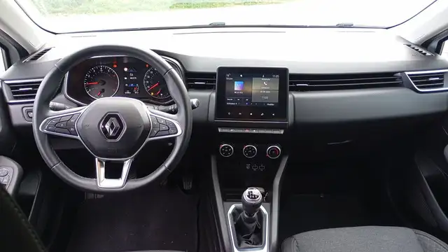 Renault Clio view 11