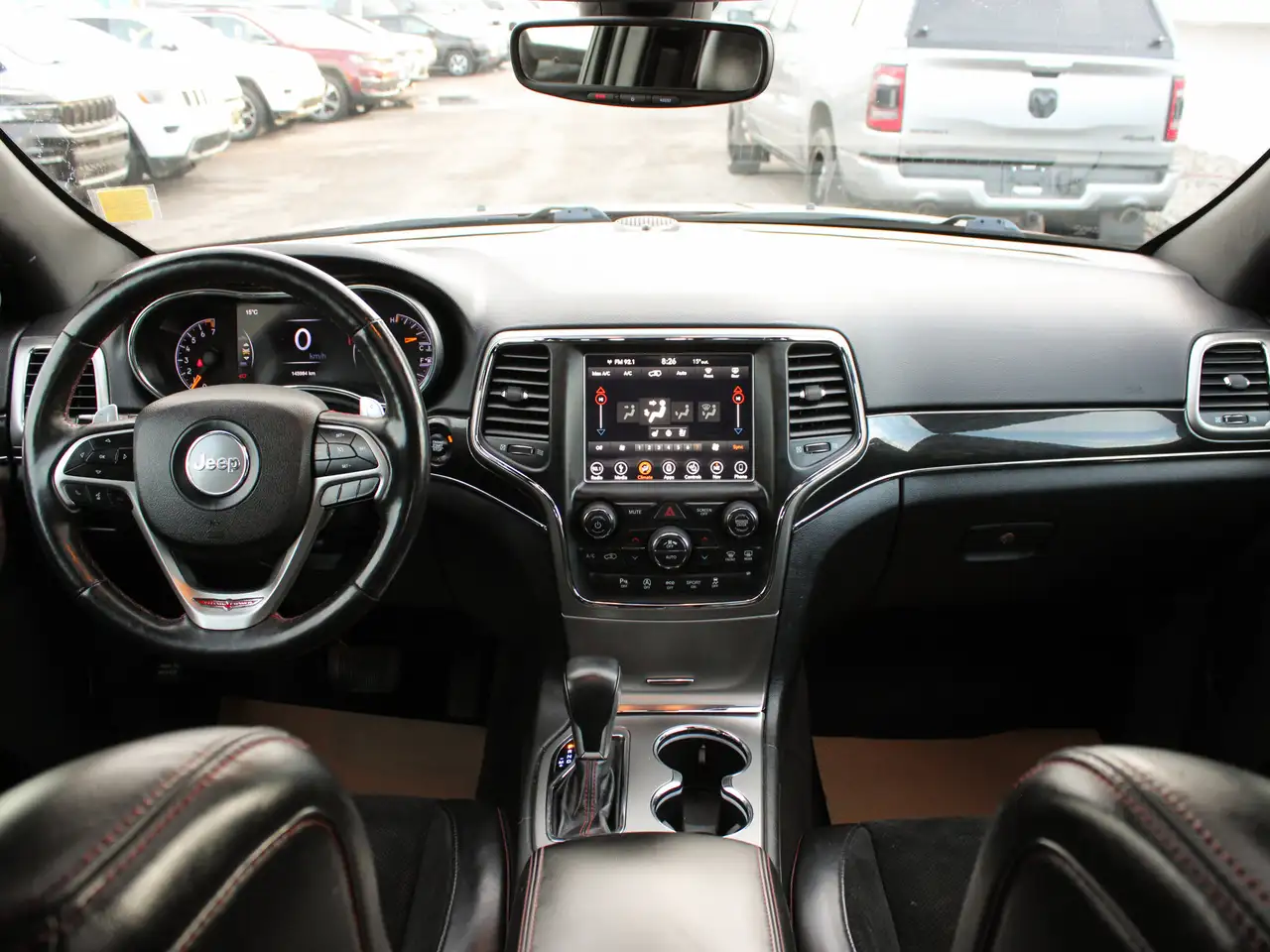 Jeep Grand Cherokee снимка Jeep Grand Cherokee