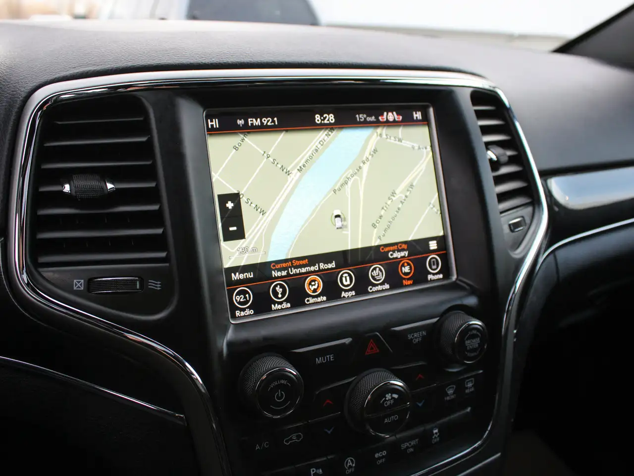 Jeep Grand Cherokee снимка Jeep Grand Cherokee