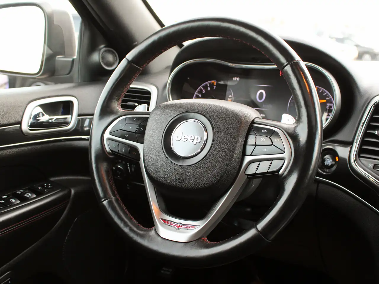 Jeep Grand Cherokee снимка Jeep Grand Cherokee