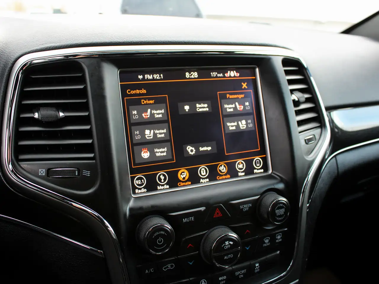 Jeep Grand Cherokee снимка Jeep Grand Cherokee