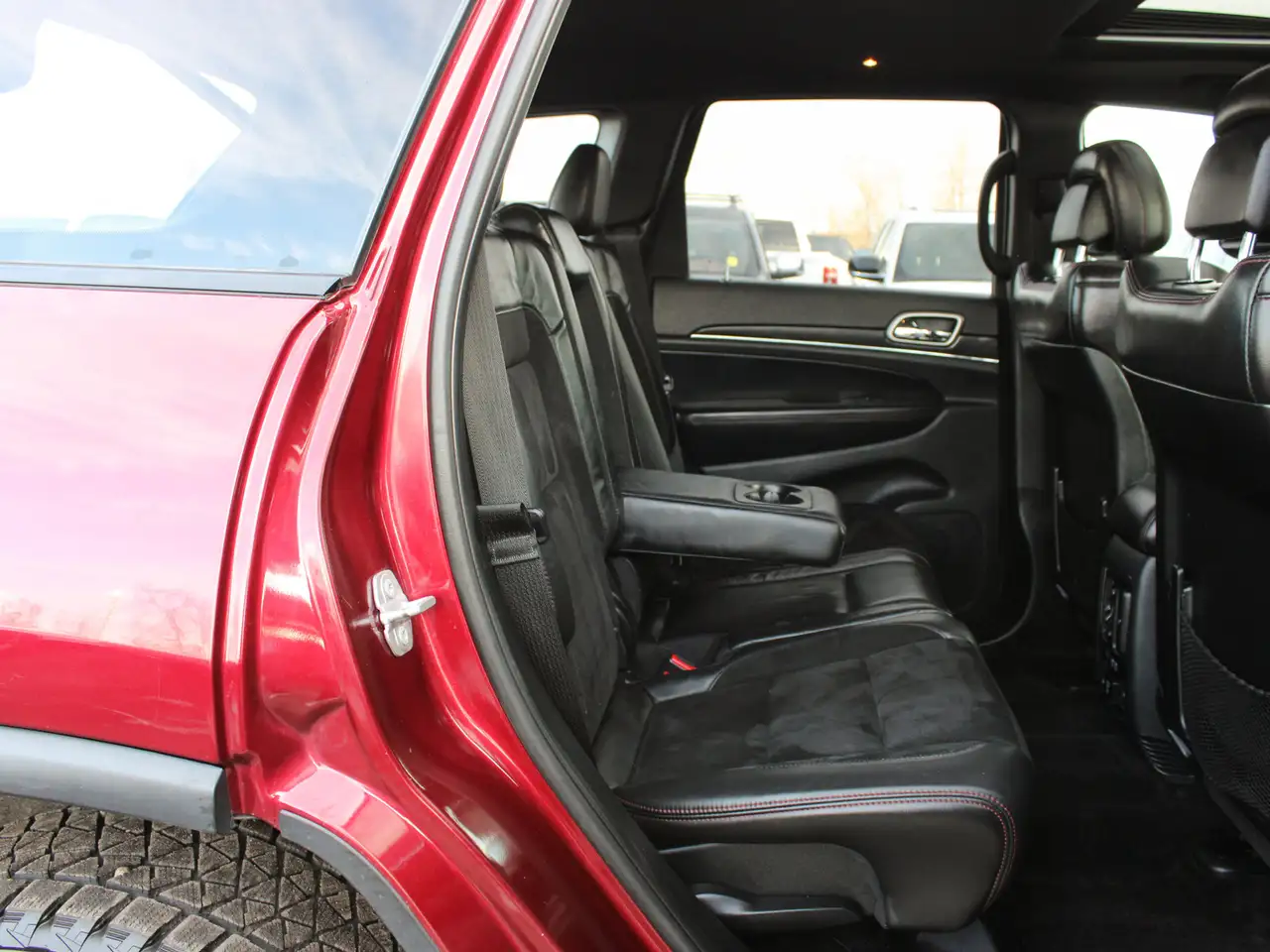 Jeep Grand Cherokee снимка Jeep Grand Cherokee