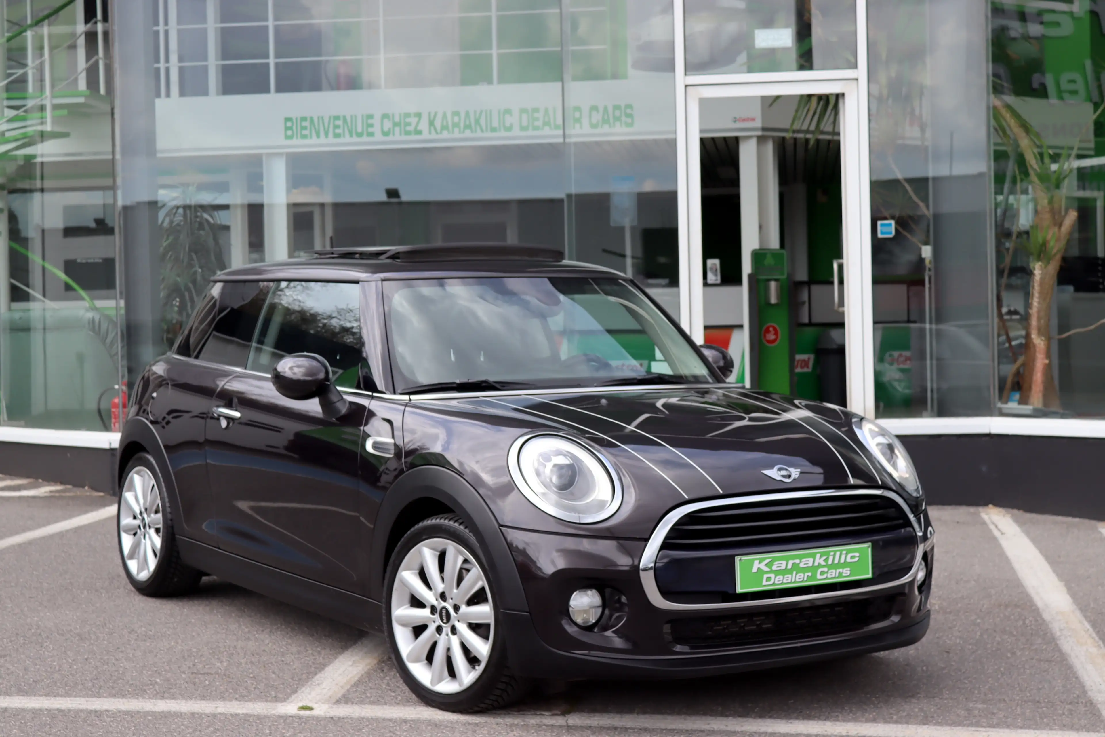 MINI Cooper D BOITE AUTO 116CV TOIT PANO GPS XENON AMBIANCE CUIR FULL