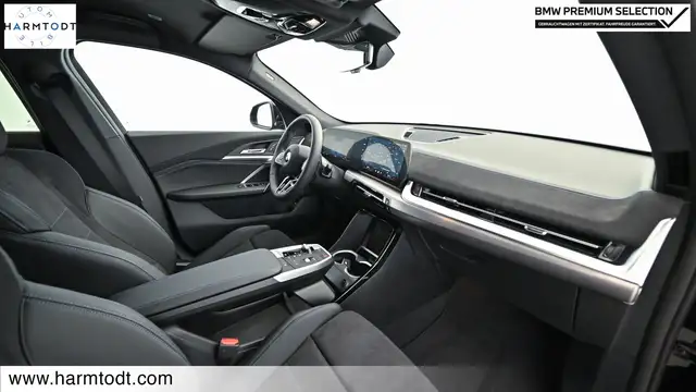 BMW X2 view 11
